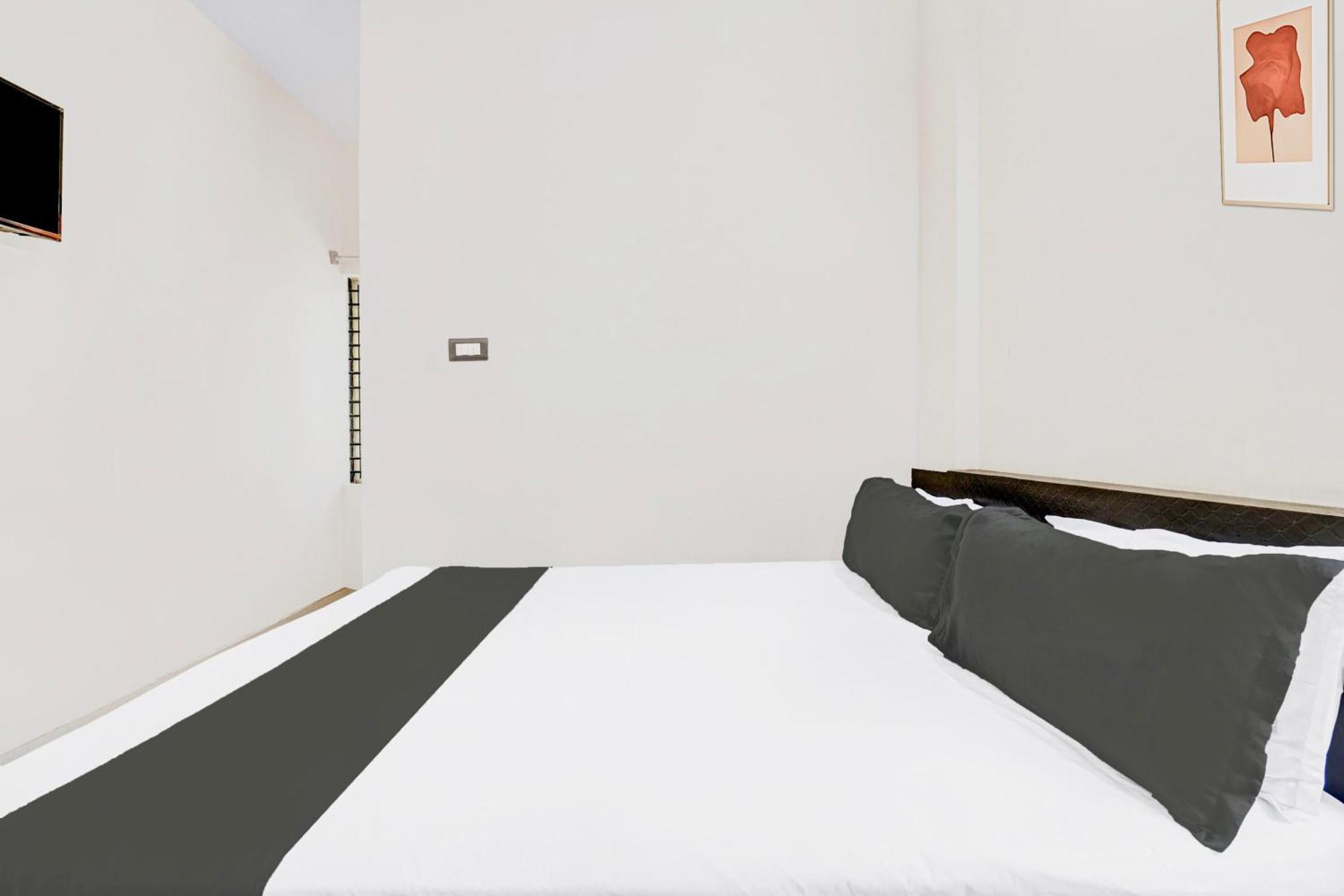 Hotel O Lakshmi Deluxe Lodge Tumkur 外观 照片