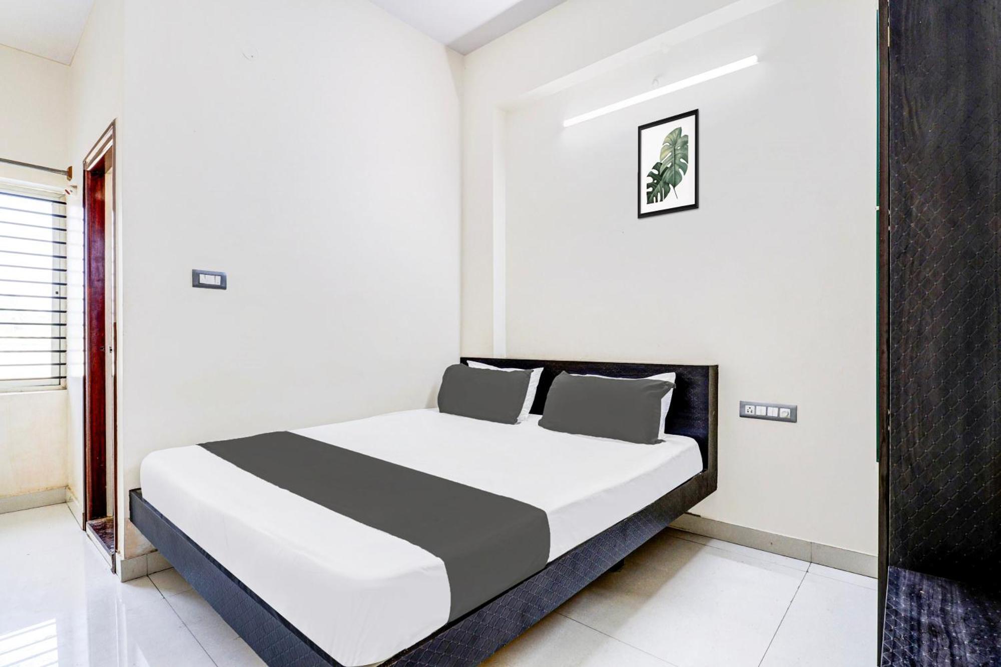 Hotel O Lakshmi Deluxe Lodge Tumkur 外观 照片