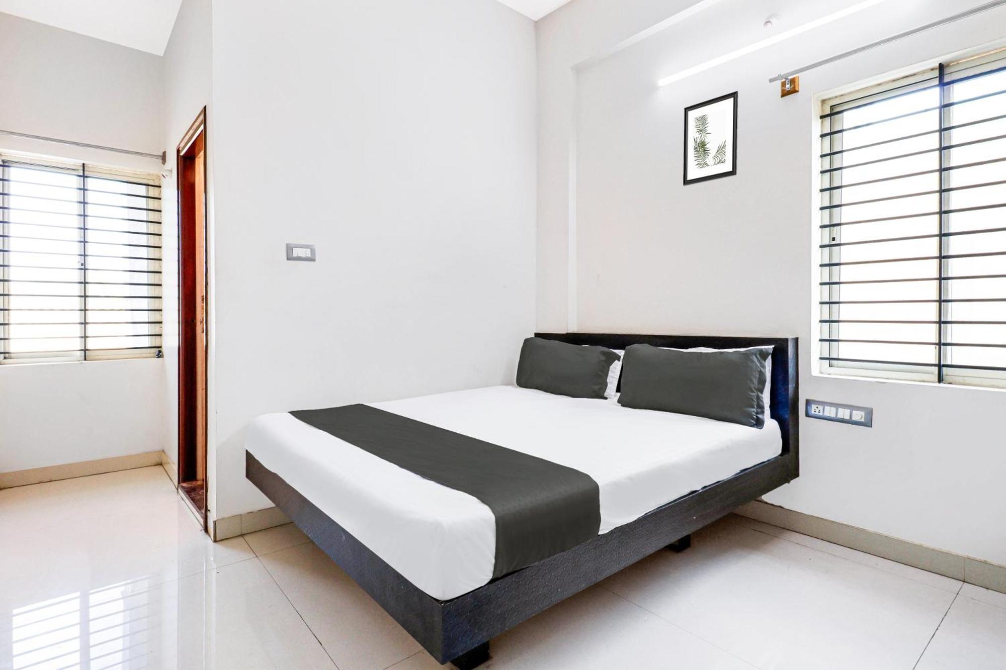 Hotel O Lakshmi Deluxe Lodge Tumkur 外观 照片